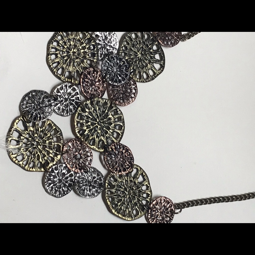 🔥3 for $15🔥 Metal necklace collage - Picture 2 of 2